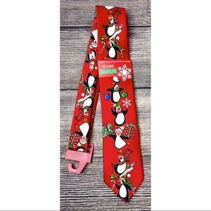 NWT Holiday Traditions Penguin Presents Snowflake Christmas Novelty Neck Tie